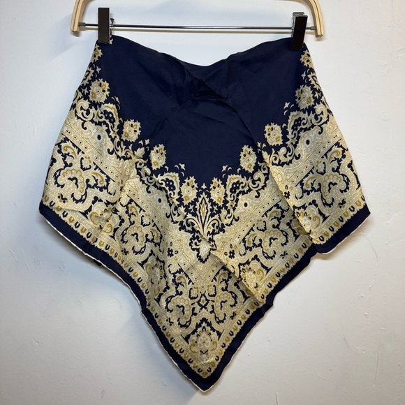 Vintage silk paisley Square scarf navy blue gold white 27” x 26” hand rolled hem - Picture 3 of 10
